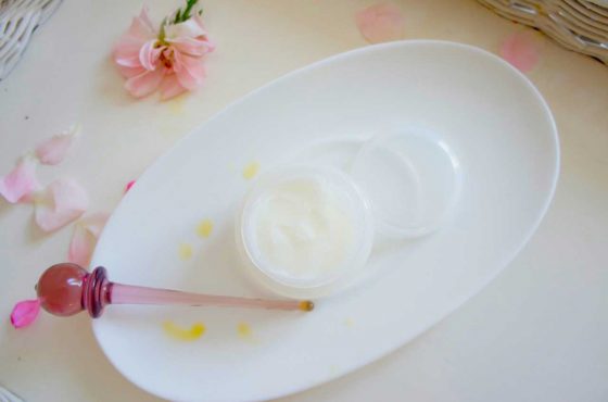 DIY Sommerpflege: Gesichtscreme mit Aloe Vera und Wildrosenöl